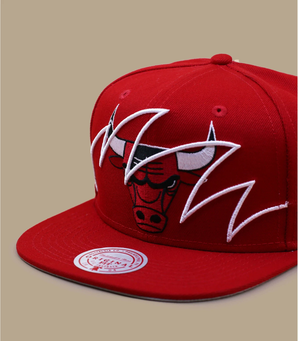 Mitchell & Ness Shark Bite Bulls – Image 3